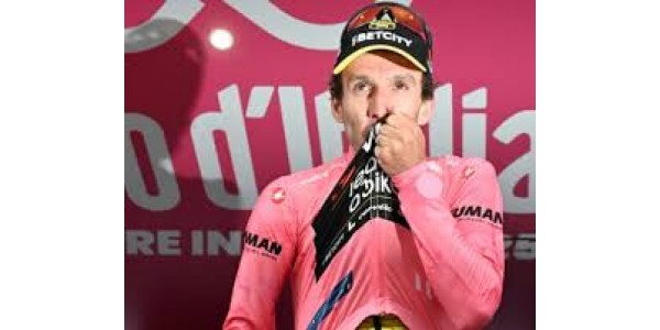 Simon Yates a remporté l'Endless Cup comme il le souhaitait